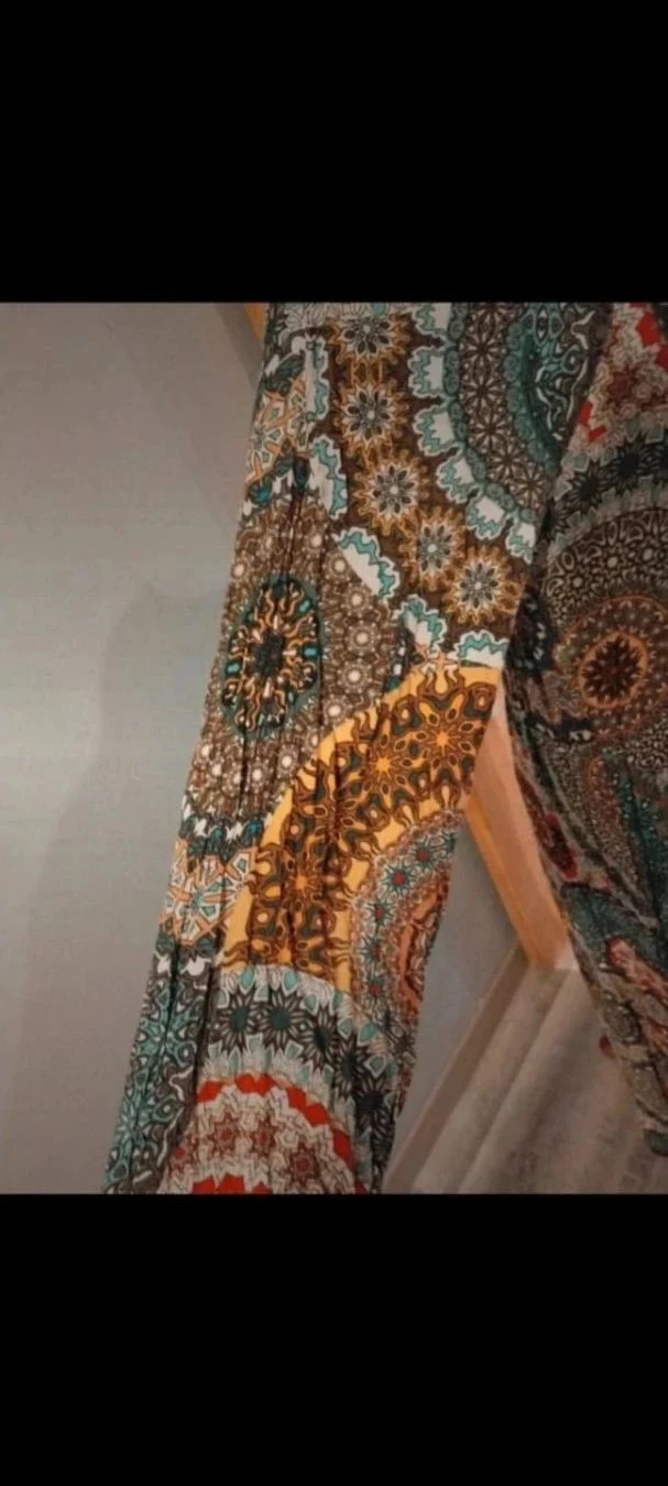 Vestido longo com estampas redondas coloridas Chantal B, TU – photo 4